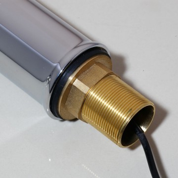 Draadbuis aansluiting sensorkraan chroom