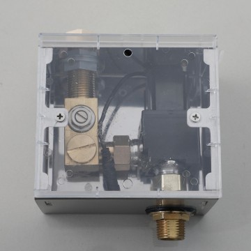 Sensomatica breeam geschikte regelunit 4 liter box 3