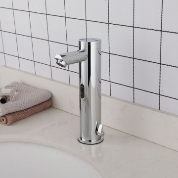 Sensorkraan met warm koud chroom handvrij